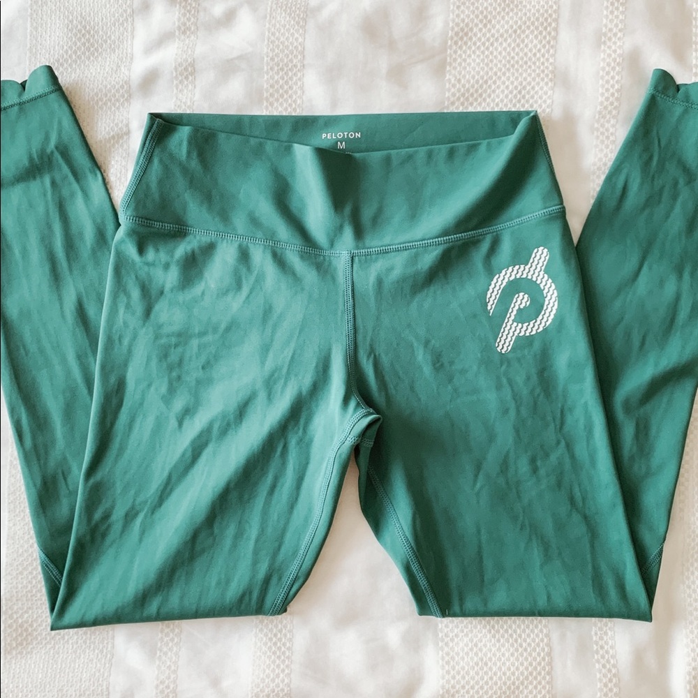 Peloton | Emerald Green Scallop Legging